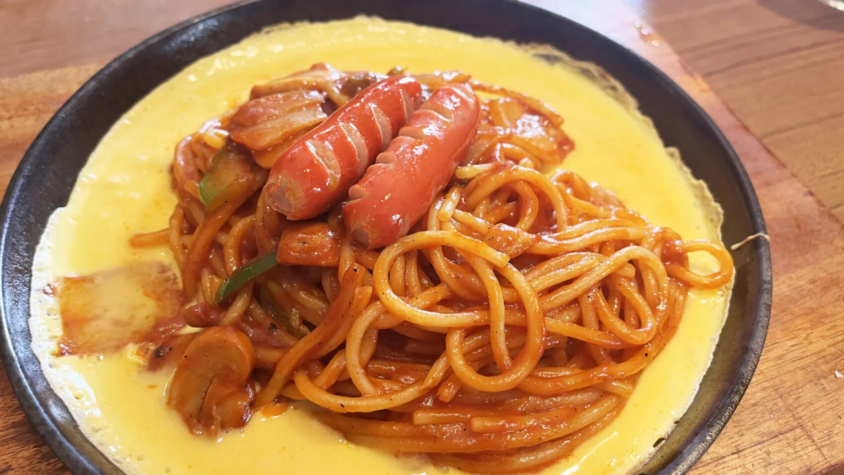 やば珈琲店 鉄板ナポリタン